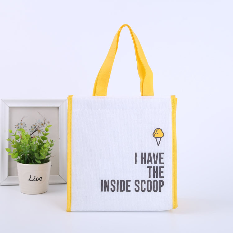 Una bolsa térmica no tejida con velcro es una buena opción.